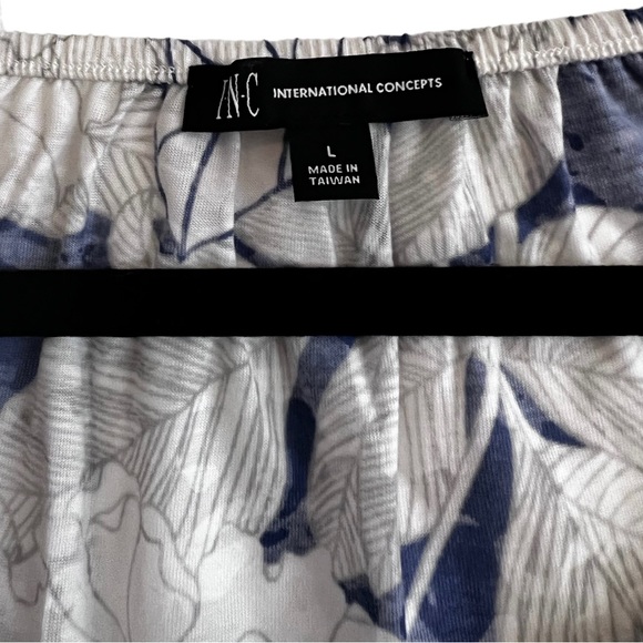 INC Internationals Cute floral Peasant top size Large - Picture 6 of 7